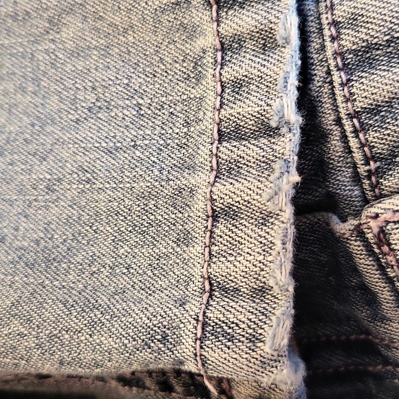 Embroidered light wash flare denim jeans - Picture 6 of 6